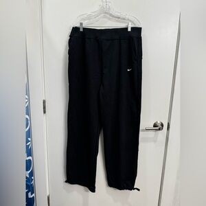Nike women’s training black sweats size XL